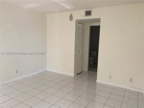 16570 NE 26th Ave 3C, North Miami Beach FL - photo 10 of 28