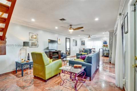 10026 NW 52nd Ter, Doral FL - photo 10 of 53