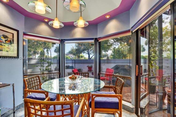 3 bedroom SingleFamilyResidence at 10026 NW 52nd Ter, The Townhomes Of Doral Oa, Doral — photo 3