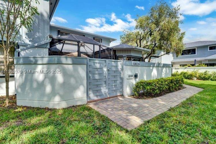 3 bedroom SingleFamilyResidence at 10026 NW 52nd Ter, The Townhomes Of Doral Oa, Doral — photo 5