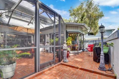 10026 NW 52nd Ter, Doral FL - photo 6 of 53