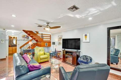 10026 NW 52nd Ter, Doral FL - photo 9 of 53