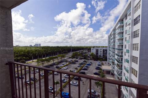 2903 N Miami Beach Blvd 806, North Miami Beach FL - photo 14 of 26