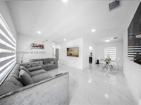16125 NW 28th Pl, Miami Gardens FL - photo 9 of 25