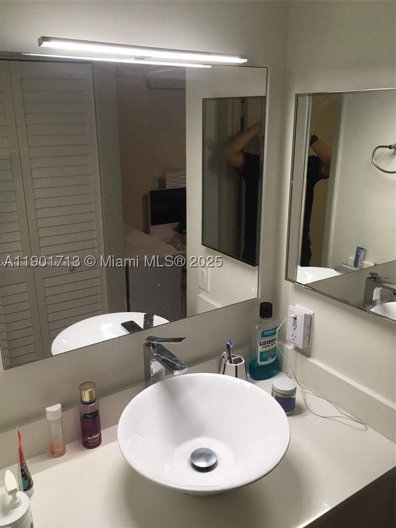 2 bedroom Condominium at 8670 SW 212th St 108, Le Club At Old Cutler Con, Cutler Bay — photo 5
