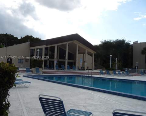 14401 N Kendall Dr 303N, Miami FL - photo 19 of 22