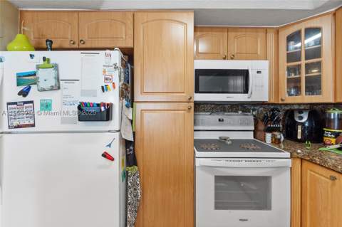 7144 W 2nd Ln, Hialeah FL - photo 13 of 40