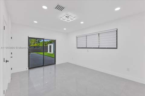 19511 NE 18th Pl, Miami FL - photo 10 of 34