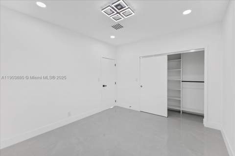 19511 NE 18th Pl, Miami FL - photo 15 of 34