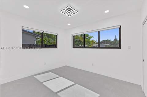 19511 NE 18th Pl, Miami FL - photo 17 of 34