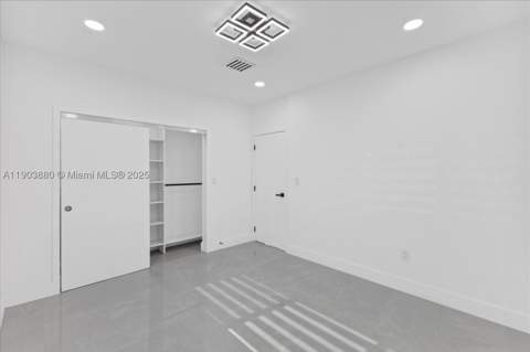 19511 NE 18th Pl, Miami FL - photo 19 of 34