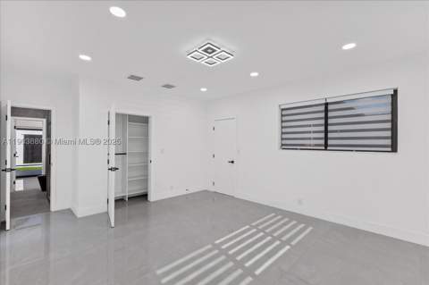 19511 NE 18th Pl, Miami FL - photo 21 of 34