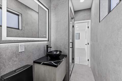 19511 NE 18th Pl, Miami FL - photo 23 of 34