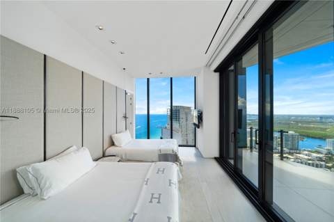 17141 Collins Ave Lph-1, Sunny Isles Beach FL - photo 15 of 42