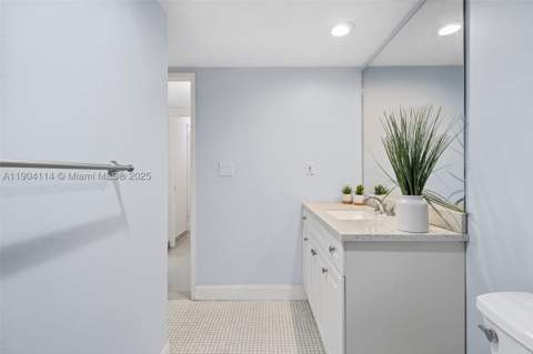 19390 Collins Ave 209, Sunny Isles Beach FL - photo 15 of 33