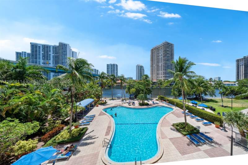 1 bedroom Condominium at 19390 Collins Ave 209, Oceanview Building A Cond, Sunny Isles Beach — photo 2