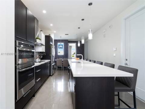 10245 NW 63rd Ter 206, Doral FL - photo 7 of 37