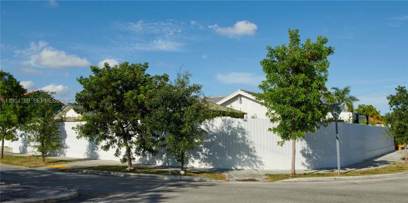 5 bedroom SingleFamilyResidence at 2980 SW 141st Ct, Alligator Sub, Miami — photo 3