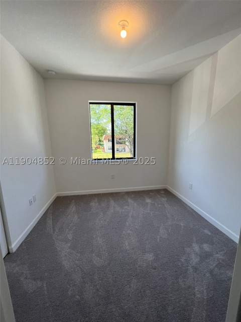 875 NE 211th St 0, Miami FL - photo 11 of 22