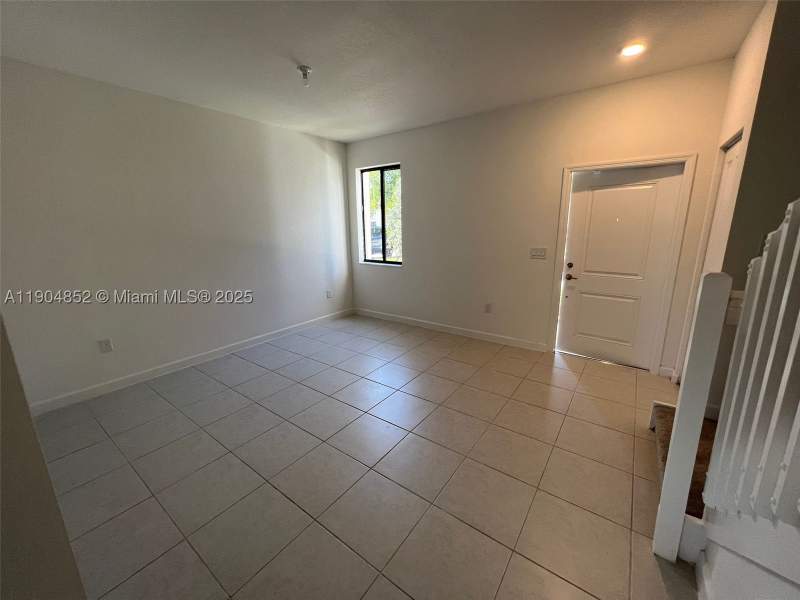 3 bedroom Townhouse at 875 NE 211th St 0, Via Ventura Neighborhood 4, Miami — photo 5