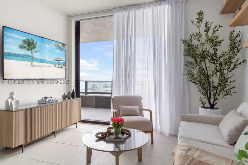 3 bedroom Condominium at 159 NE 6th St 3615, Gale Residences, Miami — photo 2