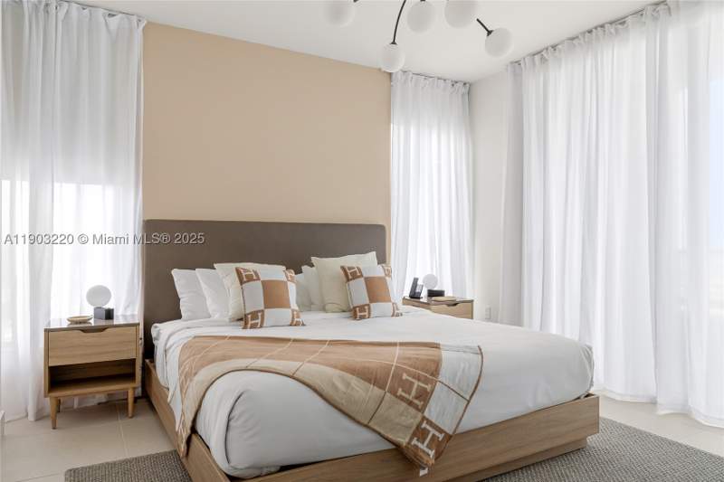 3 bedroom Condominium at 159 NE 6th St 3615, Gale Residences, Miami — photo 3