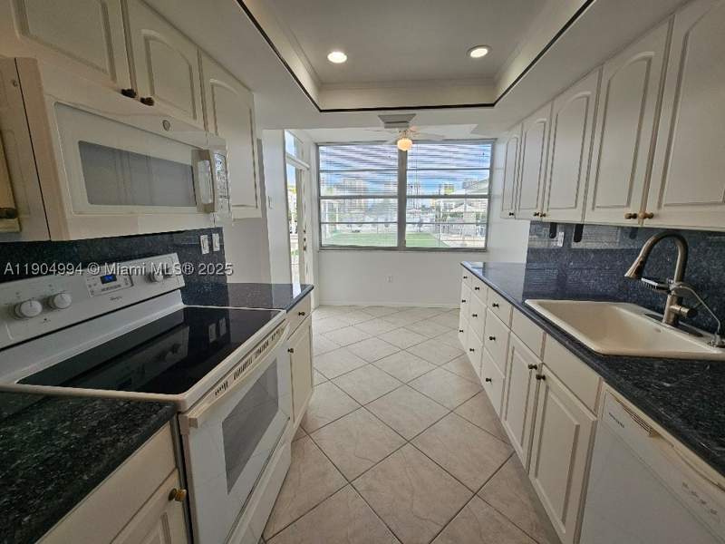 2 bedroom Condominium at 18041 Biscayne Blvd 204, Del Prado Marina, Aventura — photo 5
