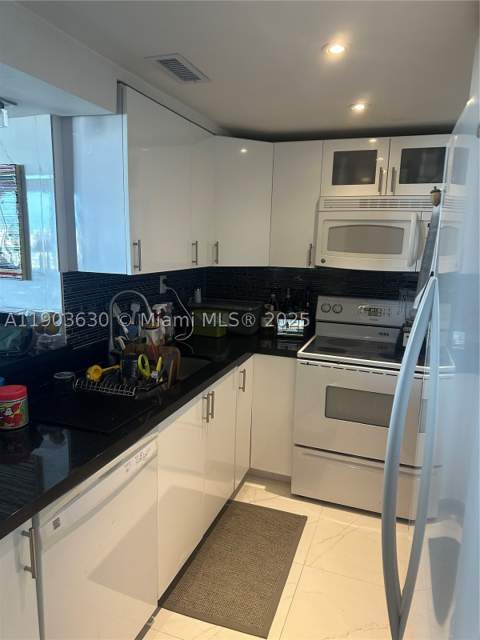 1200 West Ave 715, Miami Beach FL - photo 8 of 17