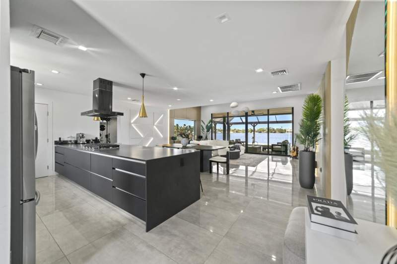 4 bedroom SingleFamilyResidence at 2511 NE 209th Terrace, Sunswept Isle, Miami — photo 5