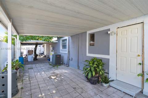 3166 NW 102nd St, Miami FL - photo 12 of 27