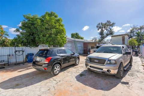 3166 NW 102nd St, Miami FL - photo 14 of 27