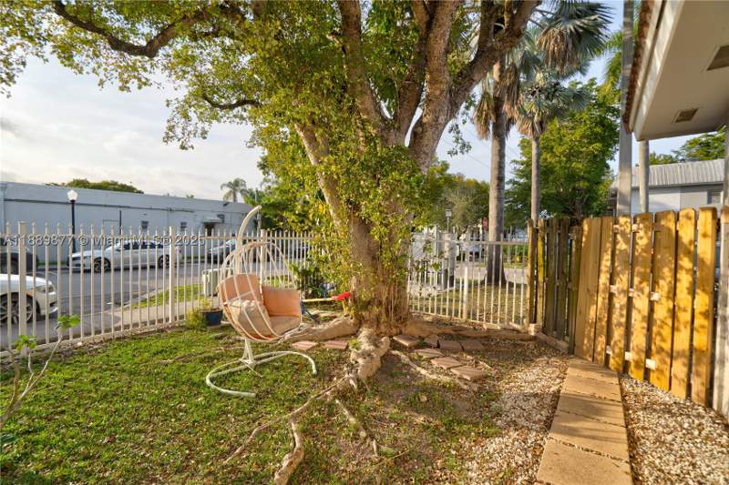 2 bedroom Villa at 17365 SW 95th Ave 17365, Village Homes & Condos At, Palmetto Bay — photo 3