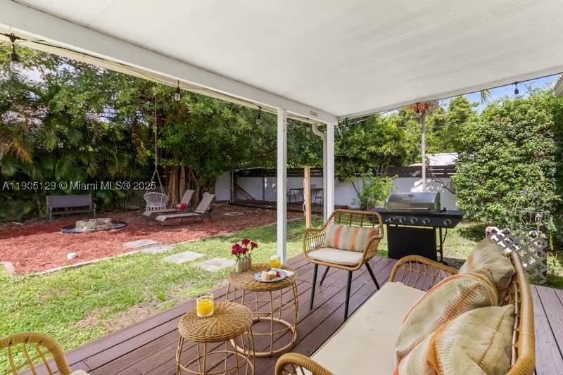 2 bedroom SingleFamilyResidence at 402 NW 102nd St, Shores Estates, Miami — photo 4