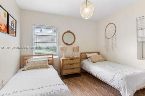 402 NW 102nd St, Miami FL - photo 7 of 26