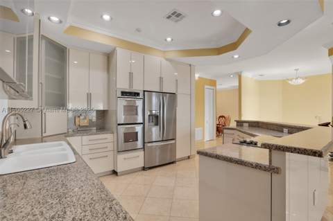 16232 NW 79th Ave, Miami Lakes FL - photo 7 of 29