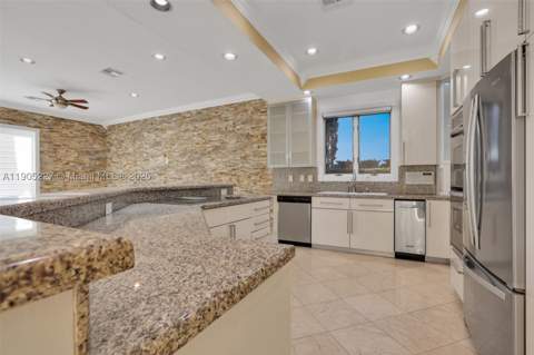 16232 NW 79th Ave, Miami Lakes FL - photo 8 of 29