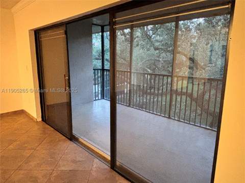 461 Ives Dairy Rd 402-2, Miami FL - photo 10 of 42