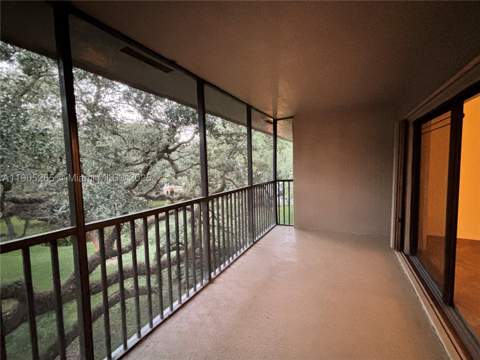 461 Ives Dairy Rd 402-2, Miami FL - photo 11 of 42