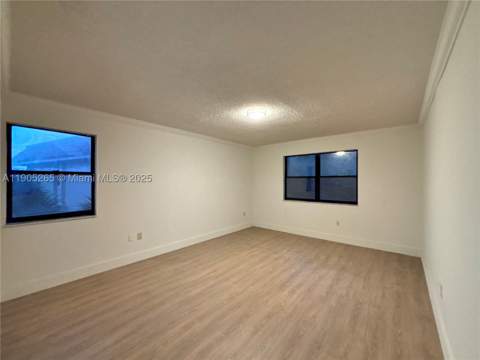 461 Ives Dairy Rd 402-2, Miami FL - photo 15 of 42