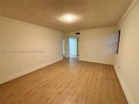 461 Ives Dairy Rd 402-2, Miami FL - photo 16 of 42