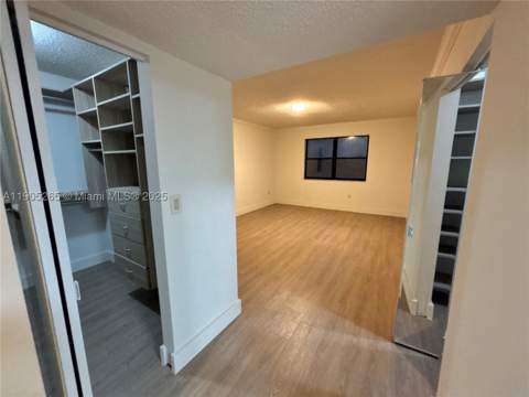 461 Ives Dairy Rd 402-2, Miami FL - photo 17 of 42
