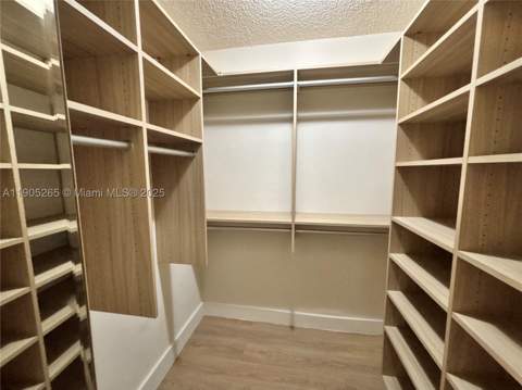 461 Ives Dairy Rd 402-2, Miami FL - photo 19 of 42
