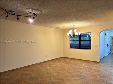461 Ives Dairy Rd 402-2, Miami FL - photo 7 of 42
