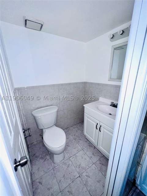 12290 NE 11th Ct 305, North Miami FL - photo 11 of 22