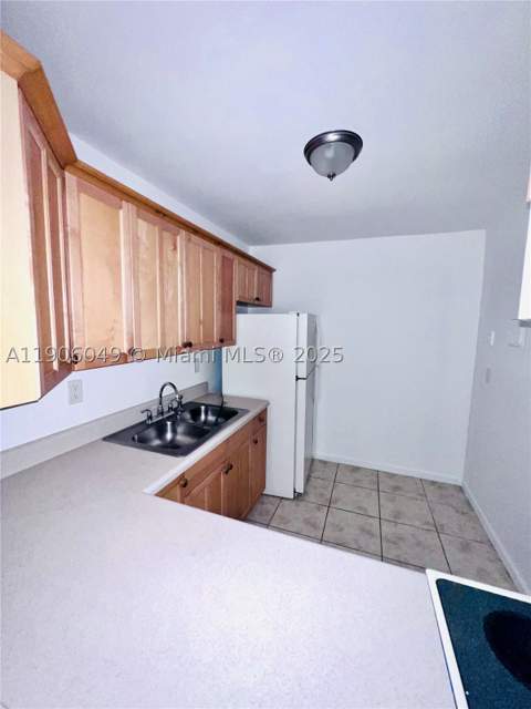 12290 NE 11th Ct 305, North Miami FL - photo 6 of 22