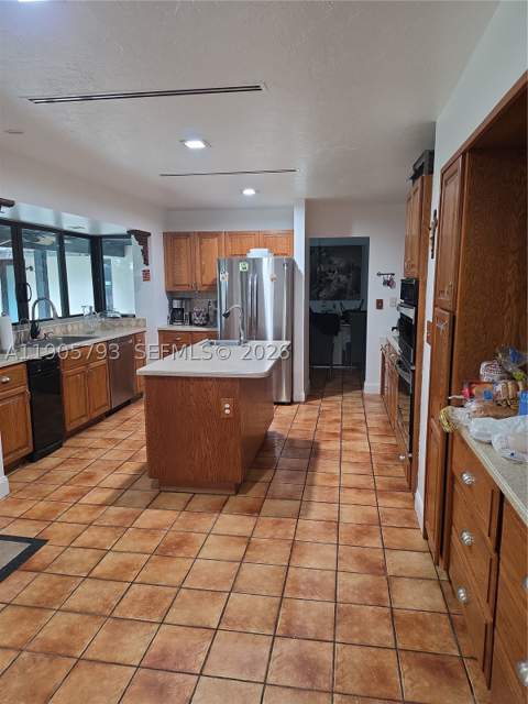 18750 SW 207th Ave, Miami FL - photo 17 of 21