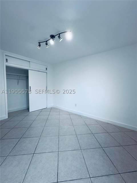 1150 Euclid Ave 104, Miami Beach FL - photo 10 of 26