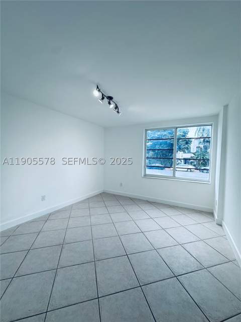 1150 Euclid Ave 104, Miami Beach FL - photo 13 of 26
