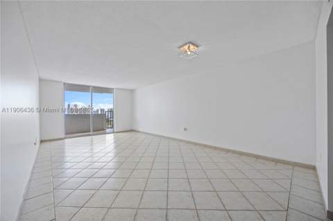 2750 NE 183rd St 2601, Aventura FL - photo 12 of 36