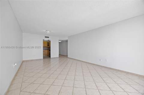 2750 NE 183rd St 2601, Aventura FL - photo 14 of 36